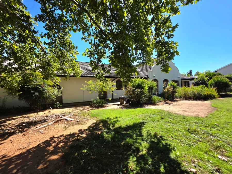 11 Bedroom Property for Sale in Universitas Free State